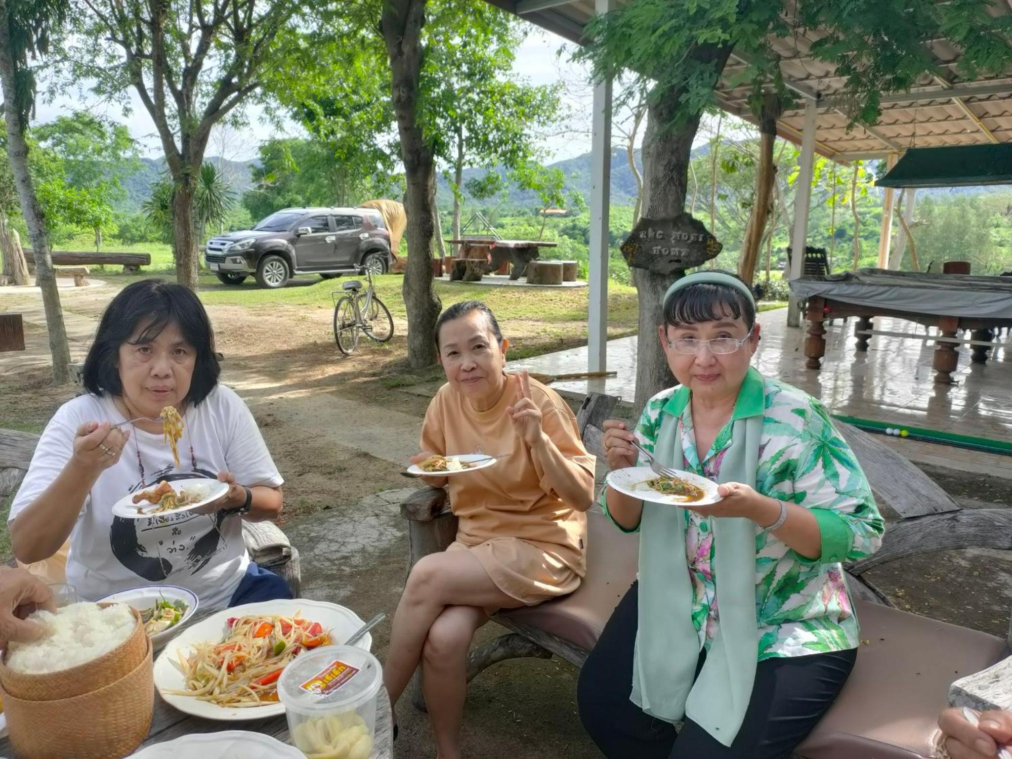 บ้านอิงเมยแคมป์ แก่งกระจาน Ban Phu Bon Exterior photo